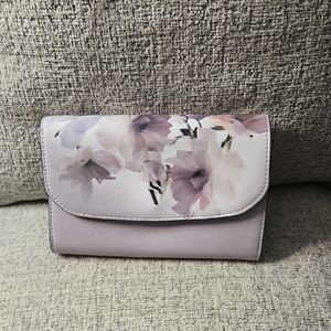 Vera Wang Lavender Floral Clutch 7.50" X 5.50"